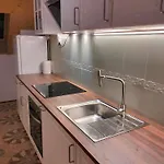 בית אירוח Moka גרצי'יבובו